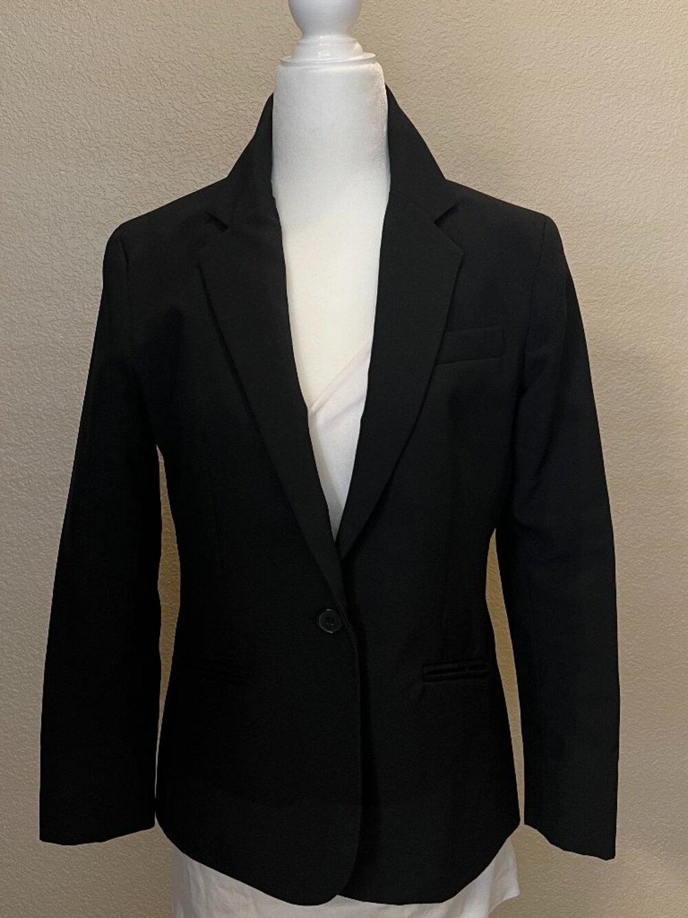 New York Company Black Jacket, Size 6 Like New